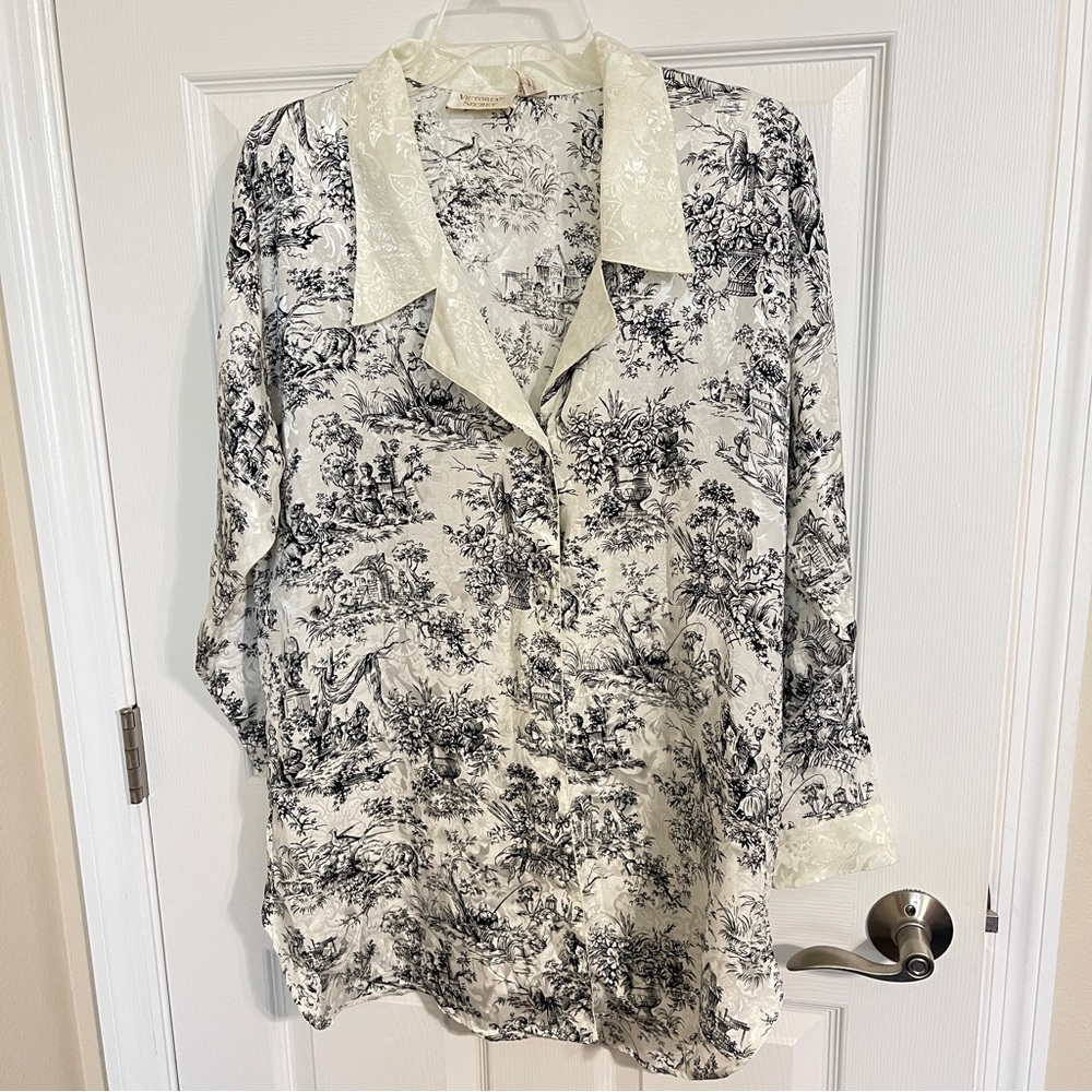 Vintage Victoria’s Secret Gold Label Pajama Top Toile Ivory 90s 80s size Small